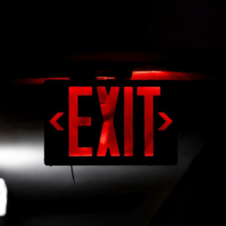 Sistemi di illuminazione di emergenza: normative, tipologie e installazione