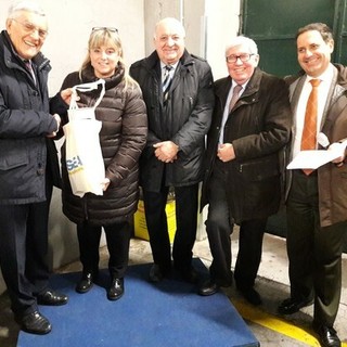 Nella foto Serena Traverso premiata dal gruppo Egea