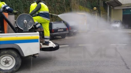 Sanificazione delle strade pubbliche sì o no? I comuni del savonese si dividono