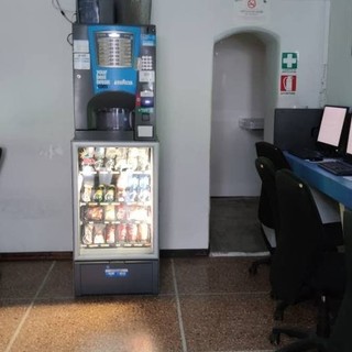 Autorizzati alla ricarica di conti gioco operavano da vero centro scommesse: 3 attività deferite