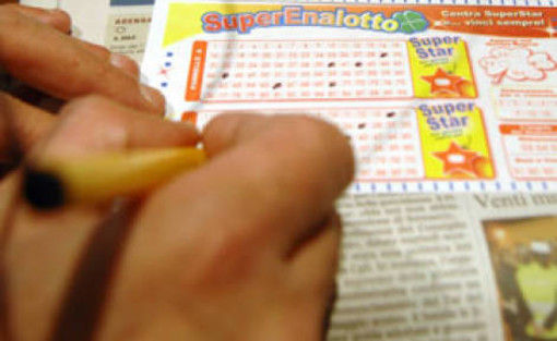 La dea bendata bacia Quiliano: vinti 44mila euro al Superenalotto