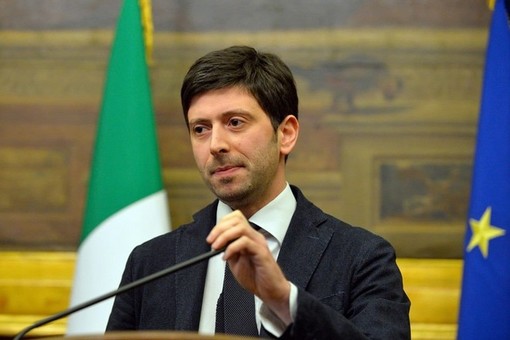 "Il nuovo Dpcm durerà fino al 6 aprile": l'annuncio del ministro Speranza blinda la Pasqua "Il nuovo Dpcm durerà fino al 6 aprile": l'annuncio del ministro Speranza blinda la Pasqua