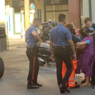 Tenta di scippare un'anziana in centro ad Alassio: malvivente prontamente messo in fuga