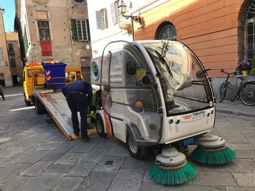 Albenga, emergenza caldo. L'appello dell'assessore Vio: "Per il conferimento dei rifiuti rispettare il calendario e soprattutto gli orari"