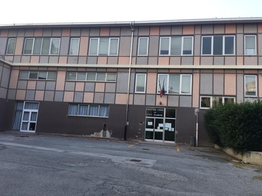 Chiusura della palestra delle scuole Callandrone, l'attacco dei Verdi a maggioranza e minoranza: "Vergognatevi"