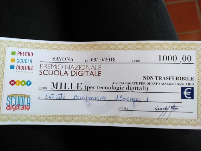 Grazie al progetto degli alunni della 3C, i ragazzi del Comprensivo I di Albenga vincono il concorso scuola digitale Grazie al progetto degli alunni della 3C, i ragazzi del Comprensivo I di Albenga vincono il concorso scuola digitale