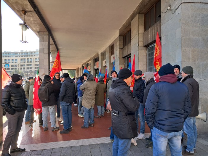 Presidio e sciopero per il contratto nazionale che nel Savonese riguarda molti metalmeccanici Presidio e sciopero per il contratto nazionale che nel Savonese riguarda molti metalmeccanici