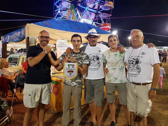 Alessandro Balbi di Leca d'Albenga il più giovane appartenente al Fiat 500 Club Italia Alessandro Balbi di Leca d'Albenga il più giovane appartenente al Fiat 500 Club Italia