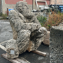 Finale, ancora non riposizionata la statua del poeta Ganduglia. Guzzi: “Due anni nei magazzini comunali, mancanza di rispetto”