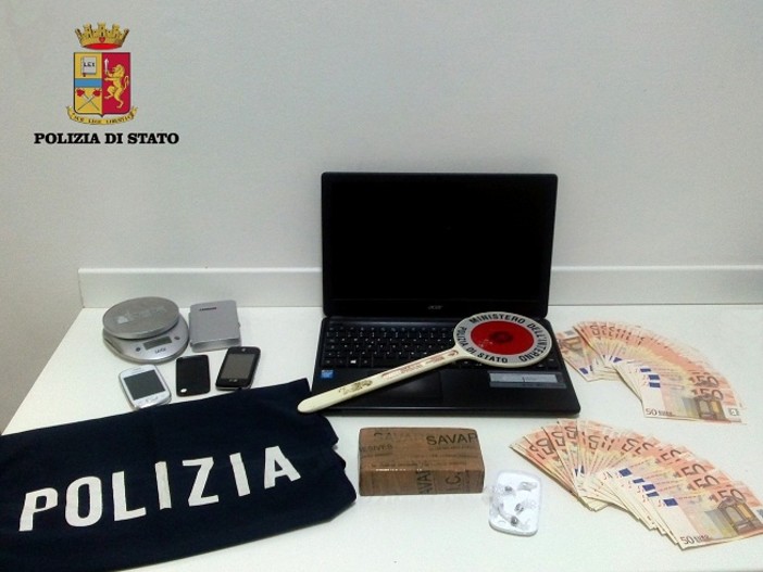 Albisola Superiore: inseguimento della Polizia con spari in aria, arrestato spacciatore albanese Albisola Superiore: inseguimento della Polizia con spari in aria, arrestato spacciatore albanese