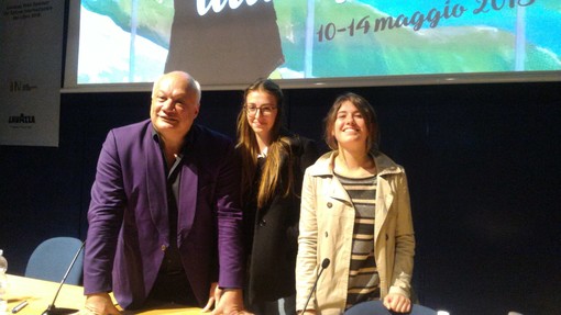 Savona, due studentesse del liceo Della Rovere aderiscono al progetto "Liste Goncourt –Le choix de l’Italie” (VIDEO)