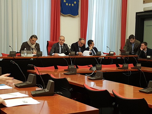 "The Day After", continua la discussione sui fondi per il risarcimento dei danni agricoli, Vazio: "Colpa del Mago Zurlì?" "The Day After", continua la discussione sui fondi per il risarcimento dei danni agricoli, Vazio: "Colpa del Mago Zurlì?"
