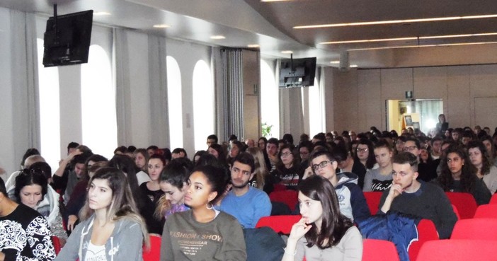 Educare alla Legalità, la nuova campagna sociale di TgR Rai Educare alla Legalità, la nuova campagna sociale di TgR Rai