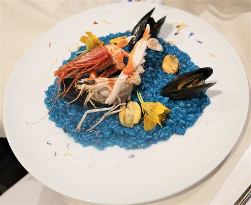 Albissola: successo per la cena con i fiori eduli dell’Osteria Pescheria degli Artisti