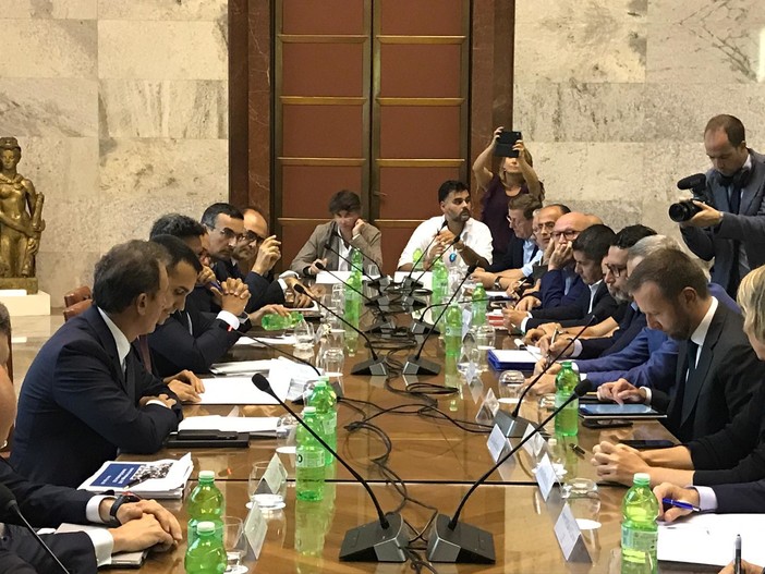 Ex Ilva, vertice al Mise con Arcelor Mittal ma ancora nessuna convocazione a Roma per la Sanac di Vado Ex Ilva, vertice al Mise con Arcelor Mittal ma ancora nessuna convocazione a Roma per la Sanac di Vado