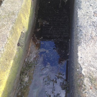 Albenga, sversamento di gasolio nella regione Stanchere: in corso i lavori di bonifica