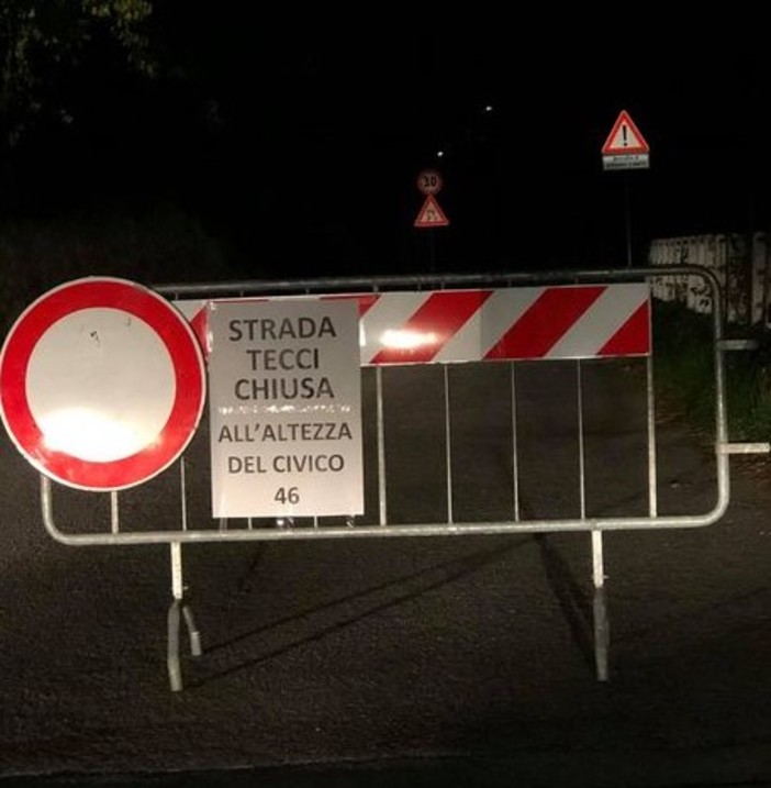 Quiliano, si rompe il tubo dell'acquedotto: chiusa la strada dei Tecci Quiliano, si rompe il tubo dell'acquedotto: chiusa la strada dei Tecci