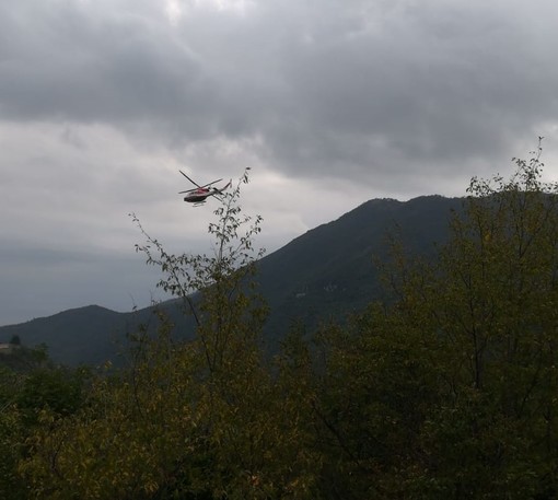 Cacciatore cade nei boschi di Balestrino: trasportato con l'elicottero al Santa Corona (FOTO)