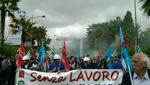 Tirreno Power, il progetto di reindustrializzazione oggi in Unione Industriali: domani è sciopero Tirreno Power, il progetto di reindustrializzazione oggi in Unione Industriali: domani è sciopero