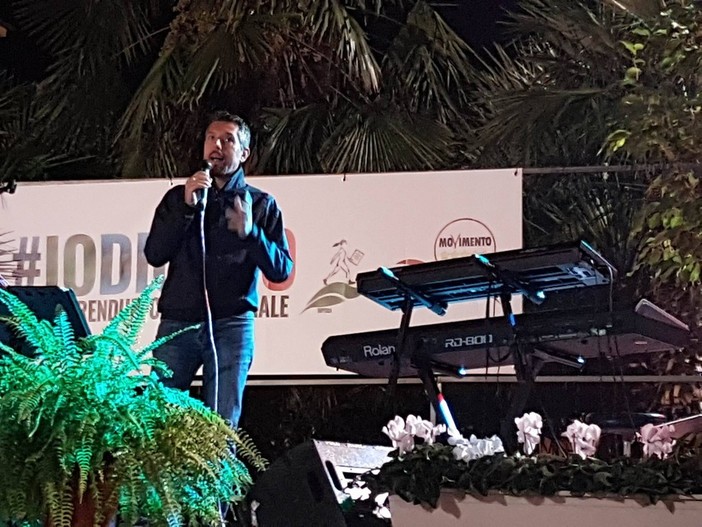 M5S ad Albenga per dire no alla "Schi-forma" M5S ad Albenga per dire no alla "Schi-forma"