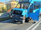 Macchina contro bus alla rotonda di Bastia d'Albenga: traffico paralizzato Macchina contro bus alla rotonda di Bastia d'Albenga: traffico paralizzato