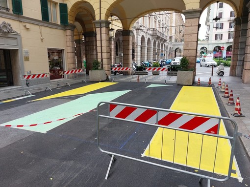 Savona, via Ratti si colora: prende il via il restyling dell'area pedonalizzata (FOTO) Savona, via Ratti si colora: prende il via il restyling dell'area pedonalizzata (FOTO)