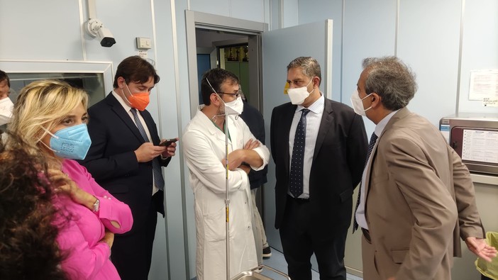 Pietra, installate due TAC di ultima generazione al Santa Corona: investimento da 700mila euro (FOTO) Pietra, installate due TAC di ultima generazione al Santa Corona: investimento da 700mila euro (FOTO)