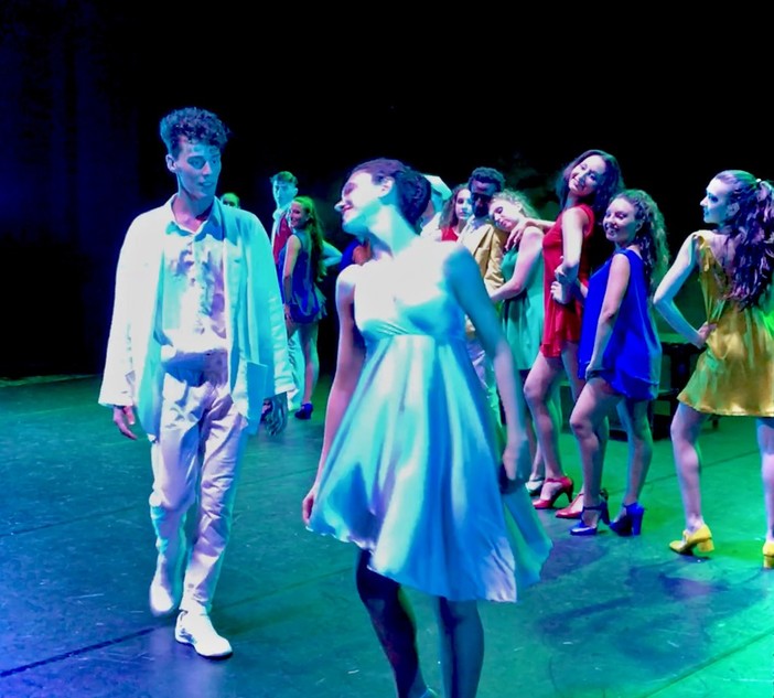 Venerdì 15 Dicembre, Danzastudio pro Telethon al Palasport di Varazze Venerdì 15 Dicembre, Danzastudio pro Telethon al Palasport di Varazze