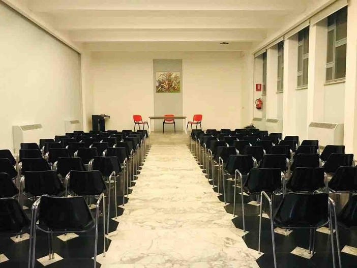 Savona, guerra e riarmo al centro del dibattito con Giorgio Beretta