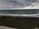 Albisola, le spiagge libere riaprono da lunedì 8 giugno: divisione tra gruppi familiari e bagnanti singoli