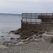 La spiaggia libera dal cantiere citata da Carrara La spiaggia libera dal cantiere citata da Carrara