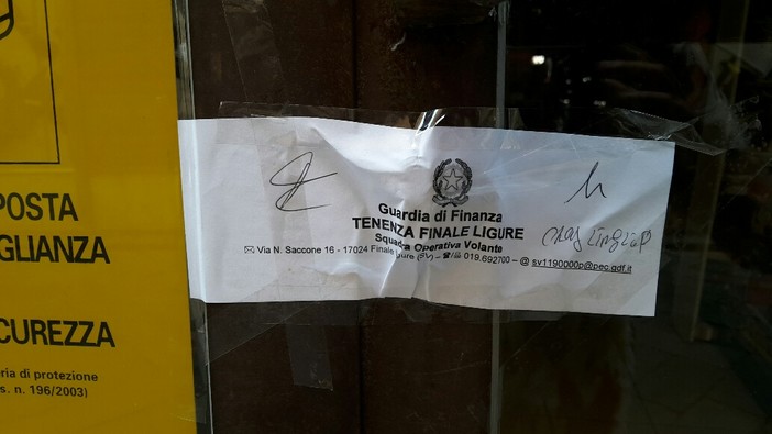 Mancata emissione di scontrini: la Finanza mette i sigilli ad un negozio nel centro di Finale