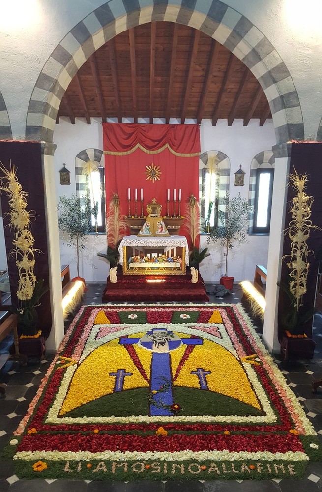 Albenga, il sepolcro nella chiesa di San Bernardino