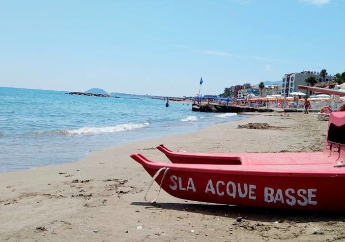 Ceriale, allarme rientrato: revocato il divieto di balneazione dalla spiaggia 'Acque Basse' Ceriale, allarme rientrato: revocato il divieto di balneazione dalla spiaggia 'Acque Basse'