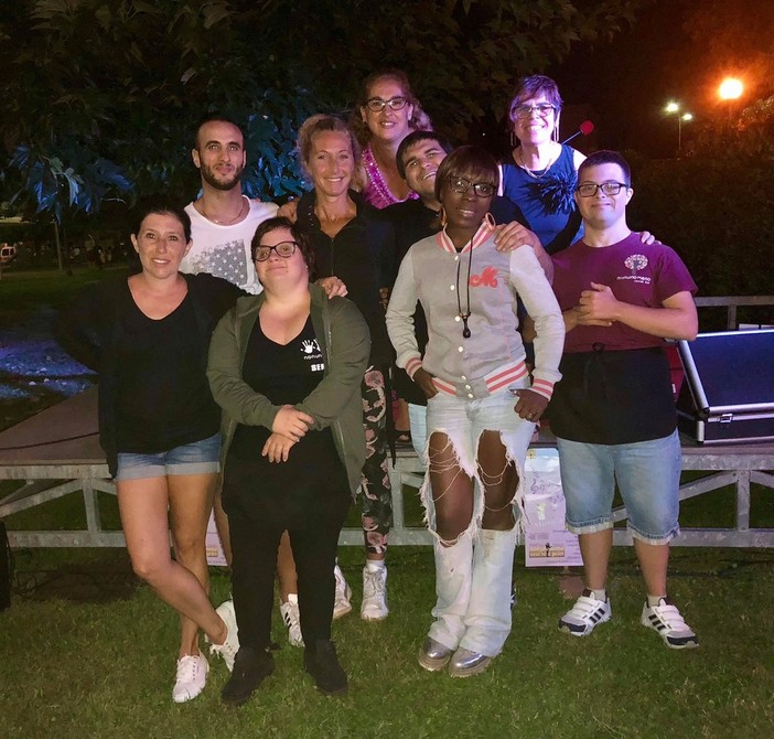 Grande successo ad Albenga per la serata "Mille note colorate di Viola" (FOTOgallery)