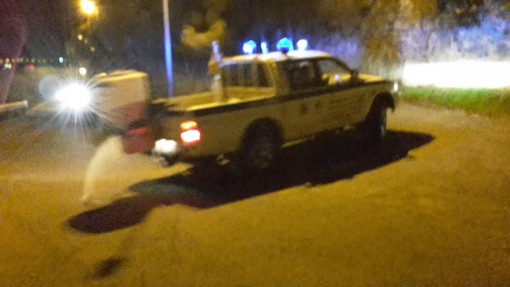 Albenga: arriva il freddo, Protezione Civile sparge il sale nelle strade Albenga: arriva il freddo, Protezione Civile sparge il sale nelle strade