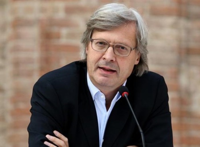 Alassio, Vittorio Sgarbi presenta il suo nuovo libro "La Costituzione e la Bellezza"