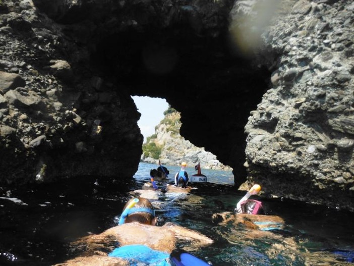 "Rotta Verso un Mare più blu": raccolti sulle spiagge liguri oltre 200 kg di rifiuti "Rotta Verso un Mare più blu": raccolti sulle spiagge liguri oltre 200 kg di rifiuti