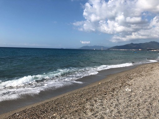 Borgio, collaborazione con il gruppo "Spiagge Libere Liguria" per regolamentare i lidi
