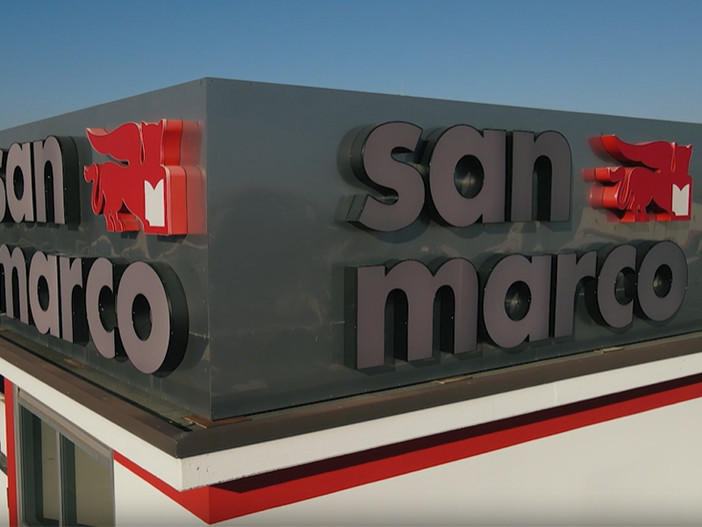 Con San Marco l’acquisto di pitture e vernici tecnologicamente all’avanguardia diventa conveniente Con San Marco l’acquisto di pitture e vernici tecnologicamente all’avanguardia diventa conveniente