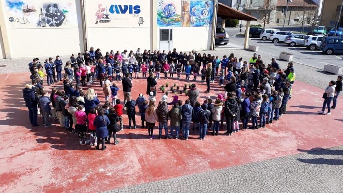 Le scuole di Dego salutano l'arrivo della primavera (FOTO)