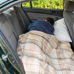 Un lavoro stabile, nessuna casa: la storia di un savonese: "Dormo in auto, è impossibile affittare"
