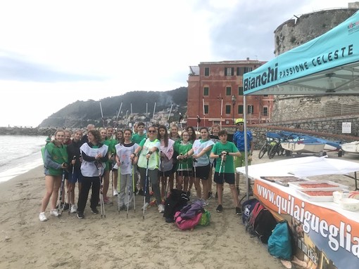 Laigueglia #outdoordelmare: nasce il gemellaggio tra gli studenti di Alba e quelli di “Uno sport per amico”