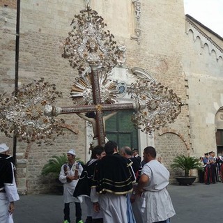Albenga e la Polizia di Stato festeggiano il loro patrono, San Michele Arcangelo