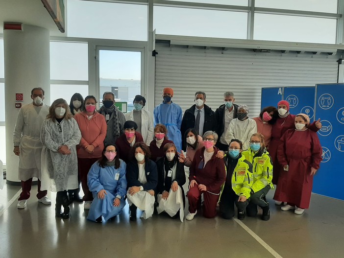 Savona, dopo il Palatrincee anche il Palacrociere ospita il "Silver Vaccine Day" (FOTO e VIDEO) Savona, dopo il Palatrincee anche il Palacrociere ospita il "Silver Vaccine Day" (FOTO e VIDEO)