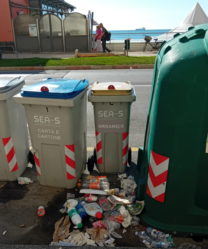 Savona, abbandono indiscriminato di rifiuti e discariche abusive, arrivano le telecamere