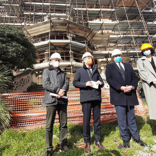 Savona, sopralluogo della Regione a Villa Zanelli. Toti e Scajola: "L'anno prossimo tornerà alla cittadinanza" (FOTO e VIDEO)