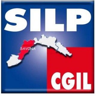 La denuncia della Silp Cgil: "Mancano i soldi per i dispositivi di protezione, ma per i nuovi distintivi di qualifica sono stati trovati" La denuncia della Silp Cgil: "Mancano i soldi per i dispositivi di protezione, ma per i nuovi distintivi di qualifica sono stati trovati"