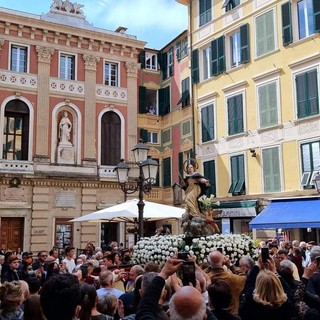 Festa di Santa Caterina a Varazze, don Claudio: "Non è un oggetto da usare a piacimento come se fosse un portafortuna"