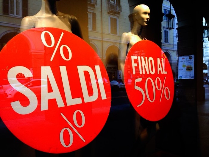 Saldi invernali 2020: in Liguria si parte sabato 4 gennaio